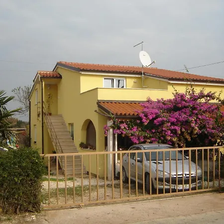 Apartment Samanta *